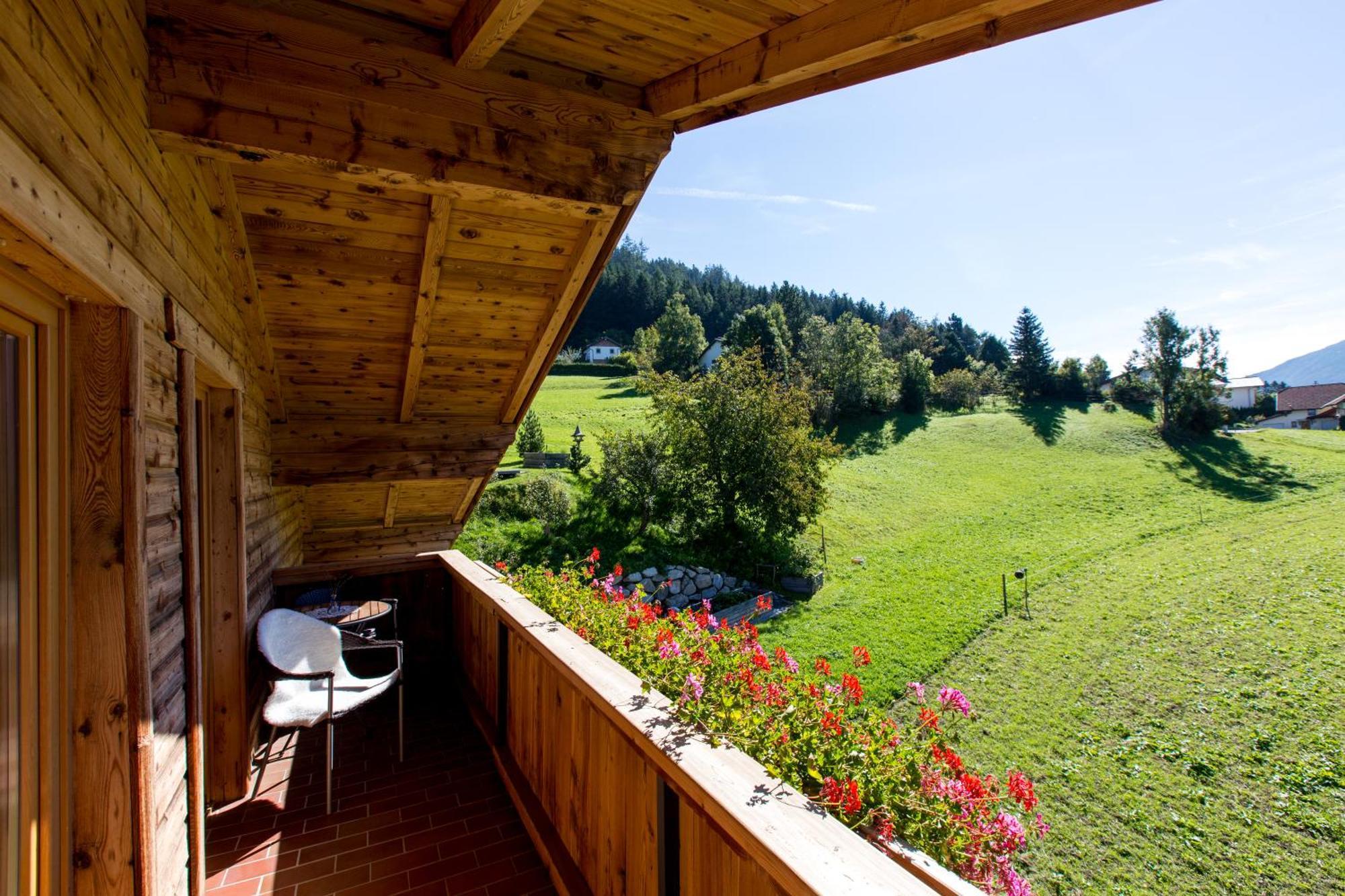 Apartment Wiesenhof - Natur & Weitblick Ueber Innsbruck - Ladestation Fuer Elektroautos Extérieur photo